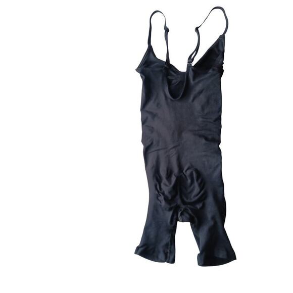 New without Tags Skims Seamless Sculpt MID THIGH BODYSUIT SZ M in Black - Picture 4 of 6